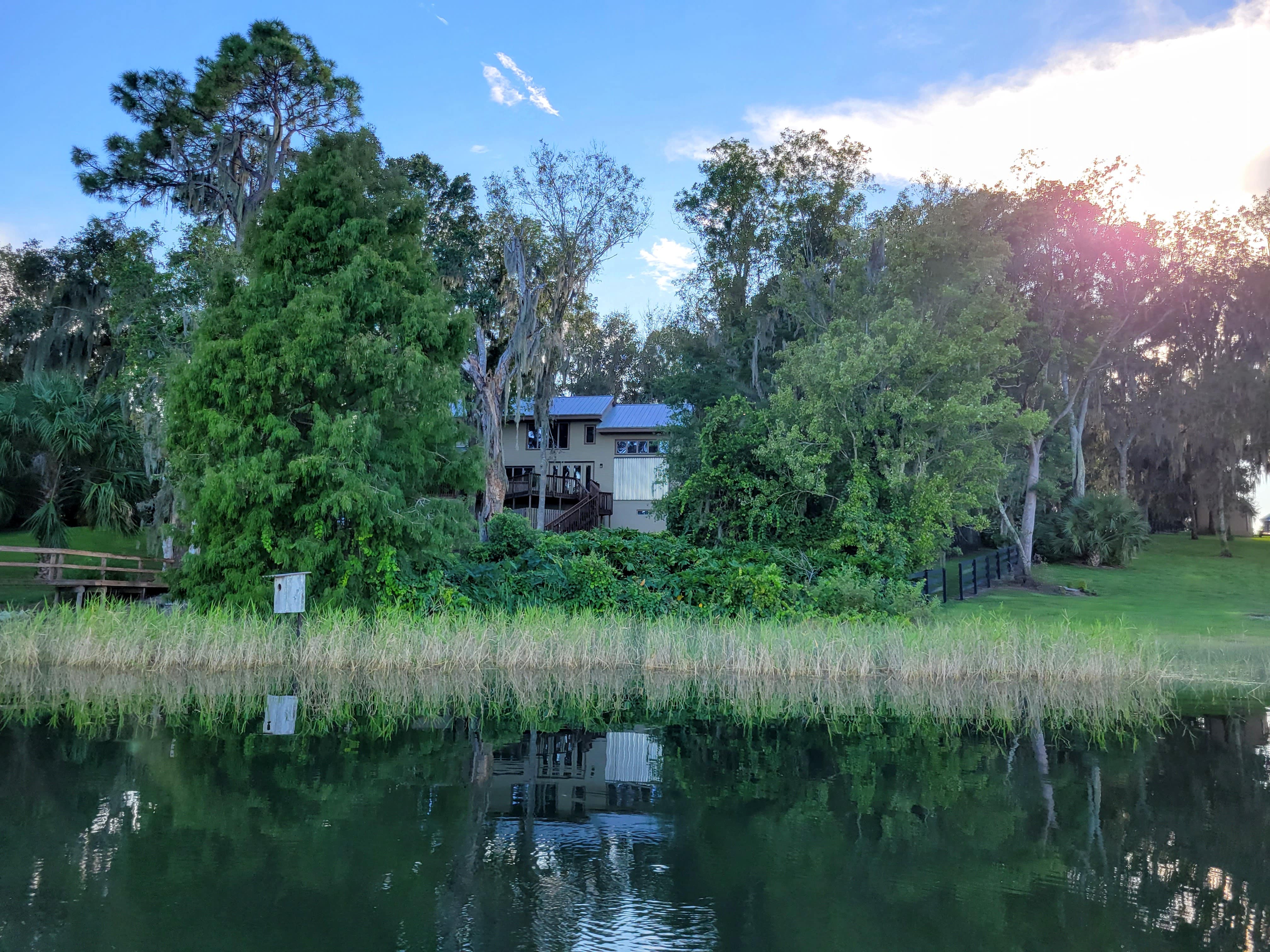 Neighbor property around Lake Dalhousie